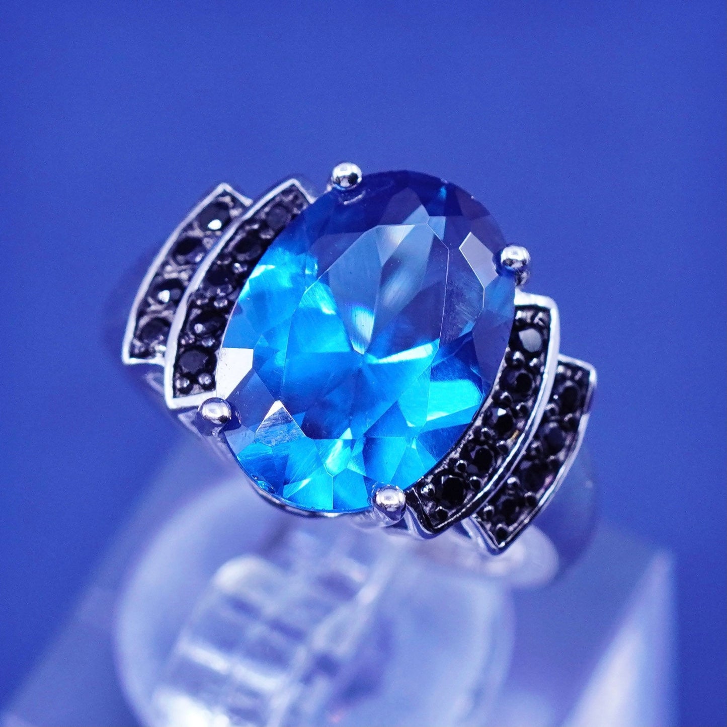 Size 6, vintage Sterling 925 silver handmade ring with topaz and sapphire