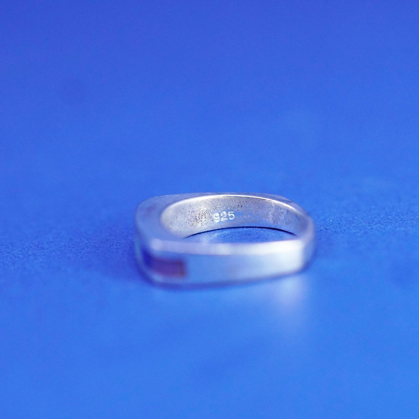 Size 6.25, vintage Sterling 925 Silver rainbow cats eye stackable Band Ring