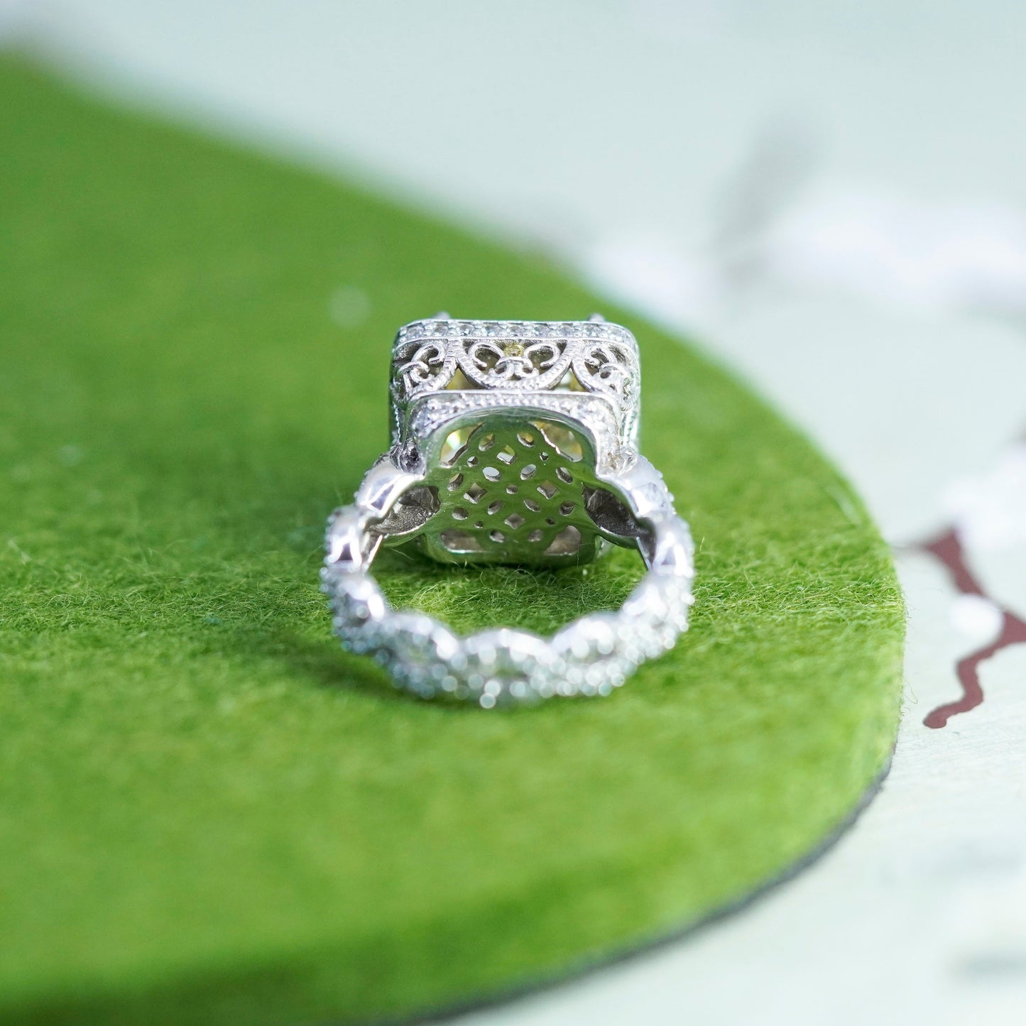 Size 5, vintage Sterling 925 silver band ring with citrine and cluster cz