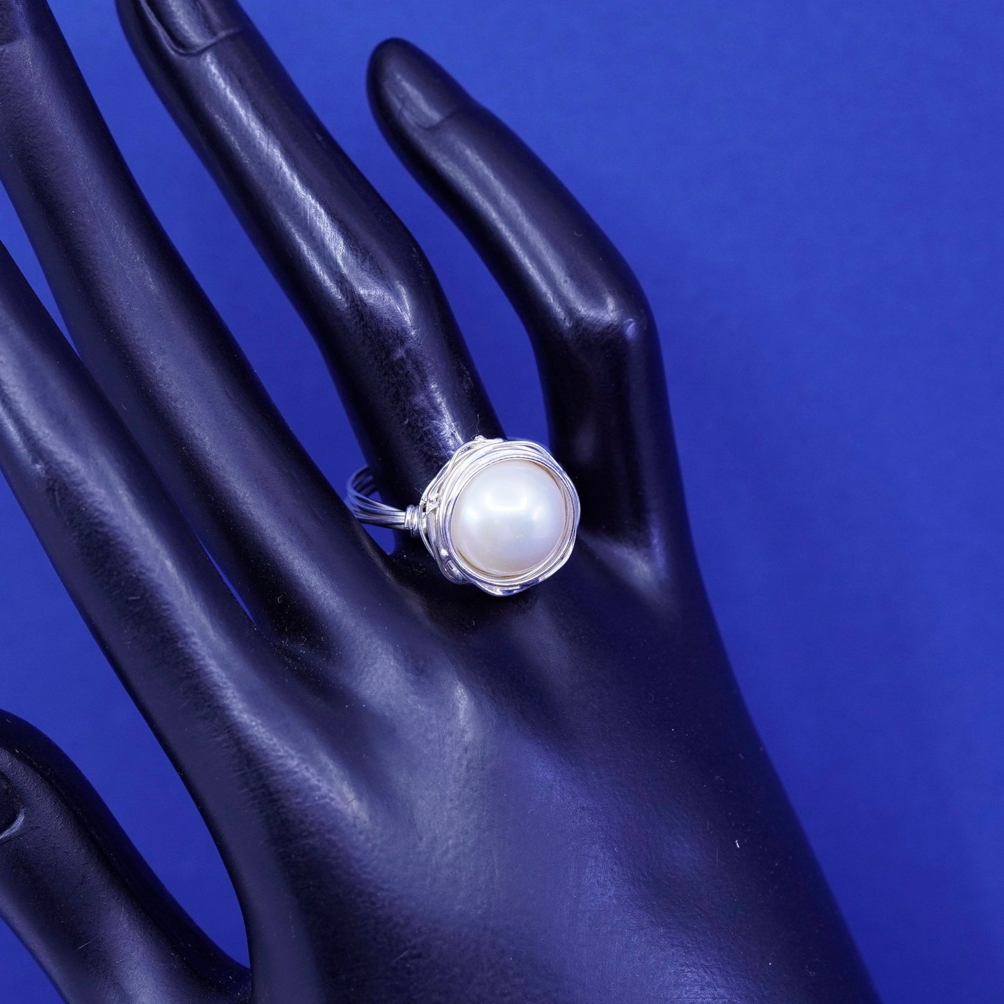 Size 9.5, vintage hammered textured Sterling 925 Silver wired ring with pearl