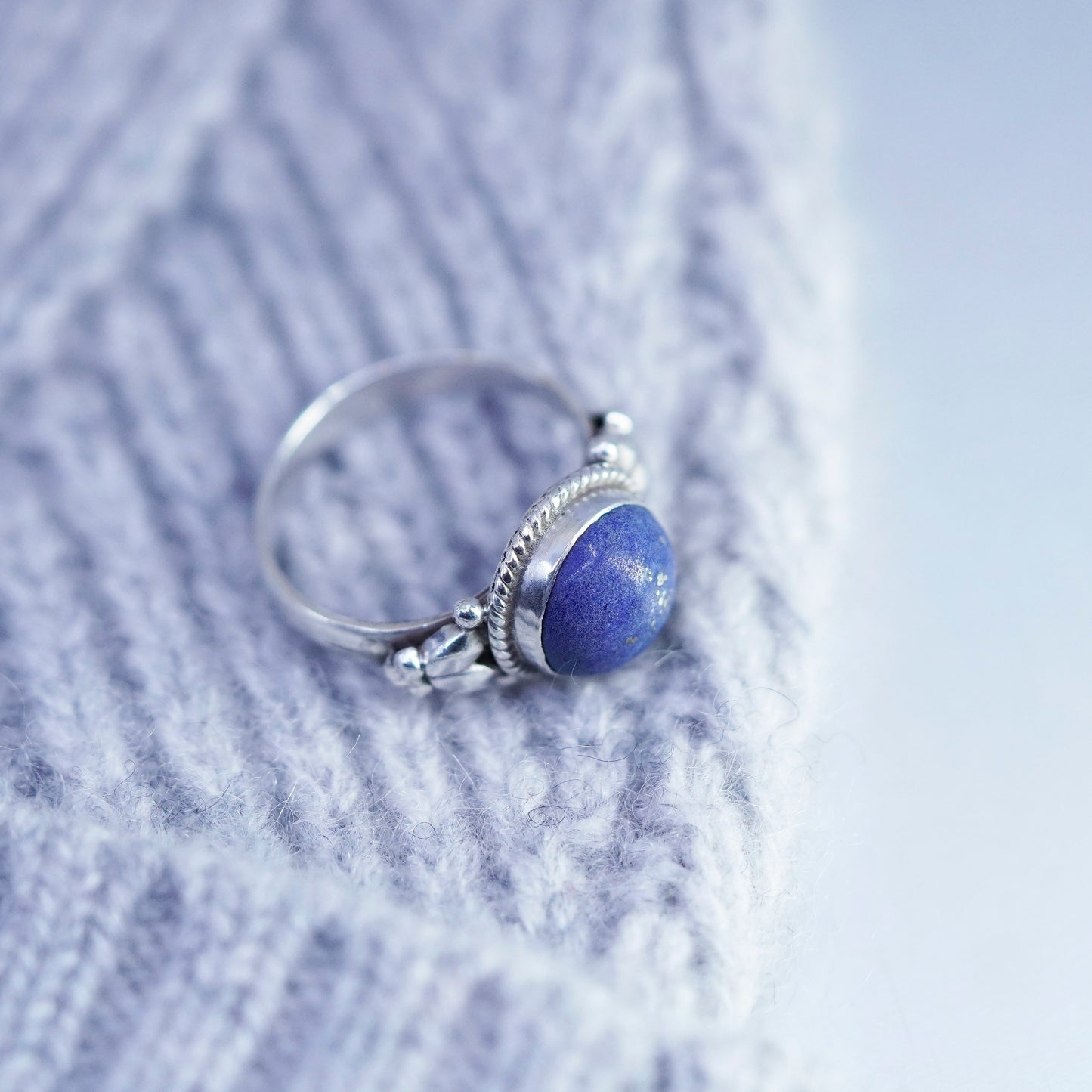 Size 4.5, vintage Sterling 925 silver handmade ring with moonstone