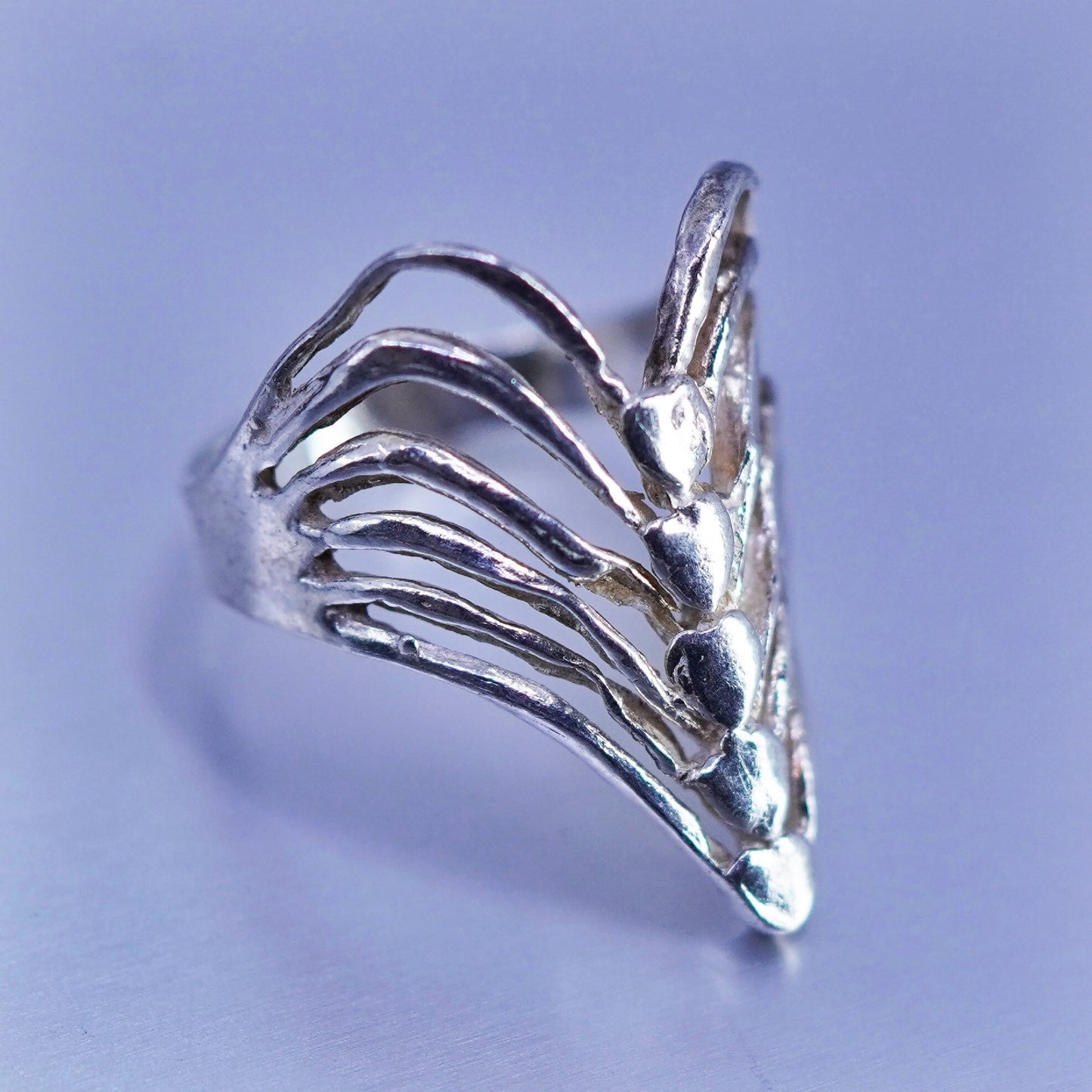 Size 4.5, vintage Sterling 925 silver ring, V shaped band