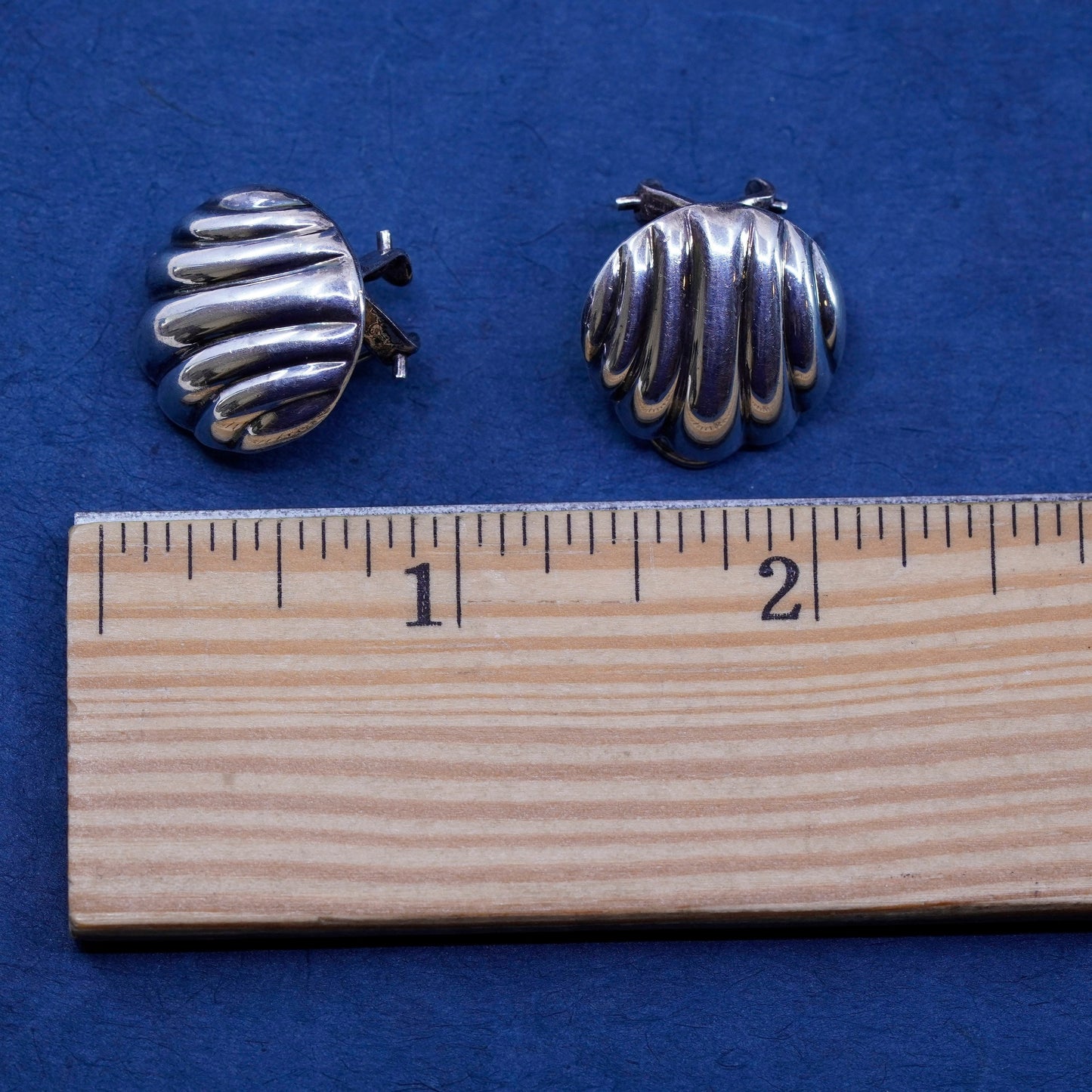 Vintage Sterling silver handmade earrings, mexico 925 ribbed clip on
