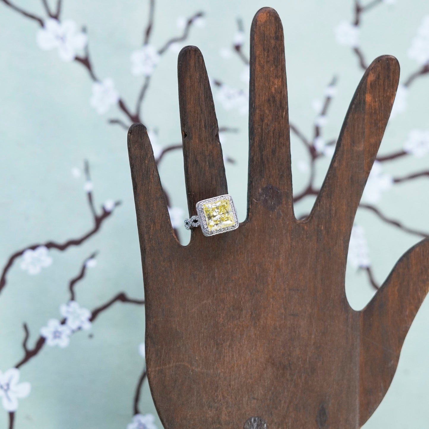 Size 5, vintage Sterling 925 silver band ring with citrine and cluster cz