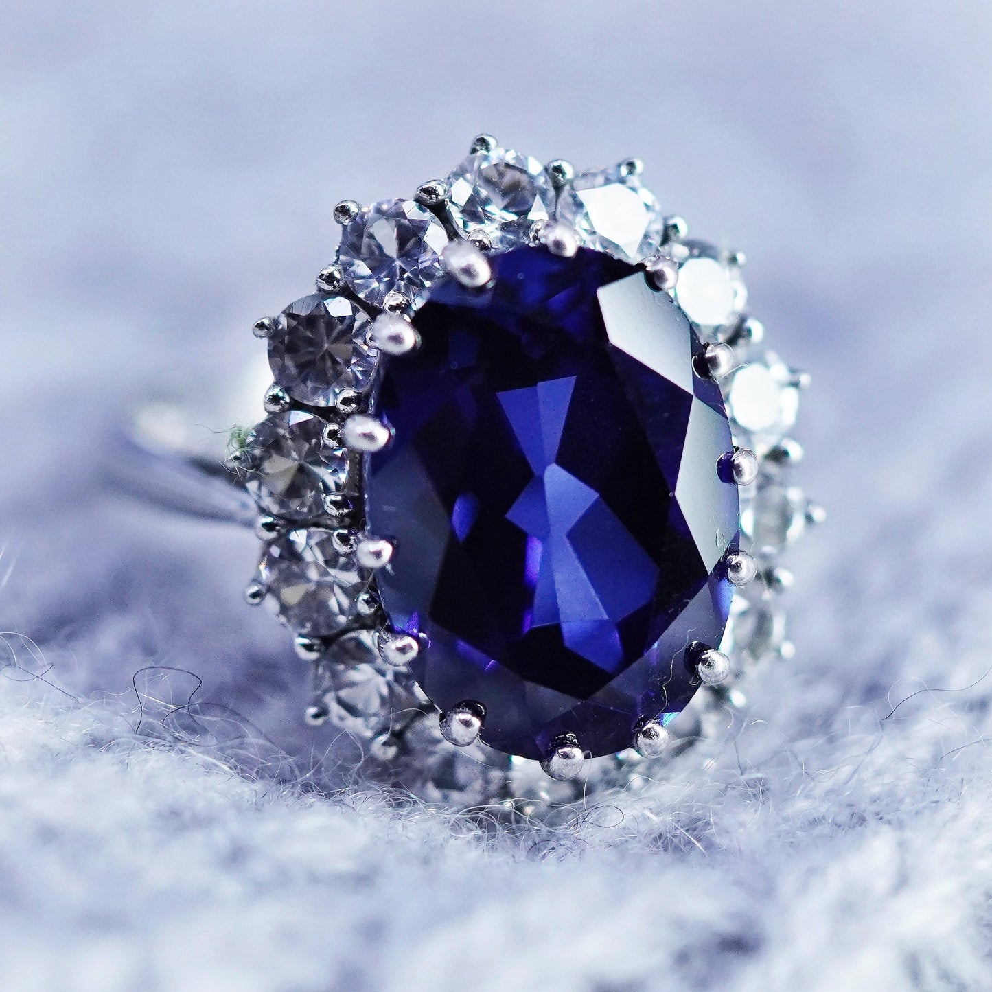 Size 7, vintage Sterling 925 silver handmade ring with sapphire and cz around