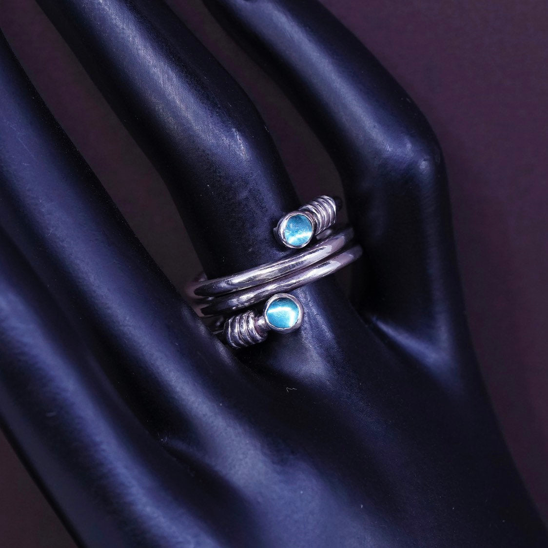 sz 7.5, vtg Sterling silver handmade ring, mexico 925 wrap band w/ blue crystal
