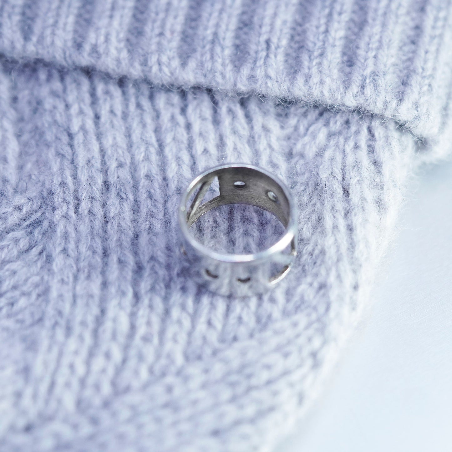 Size 5.5, vintage southwestern Sterling 925 silver handmade ring, wide band
