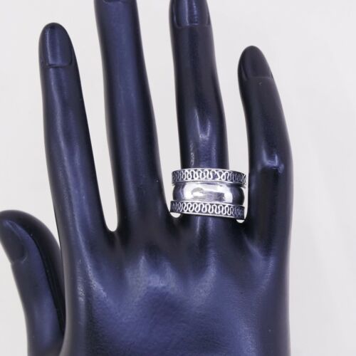 Size 8, Vtg Sterling Silver Handmade ribbed Ring 925 Silver warrior Band