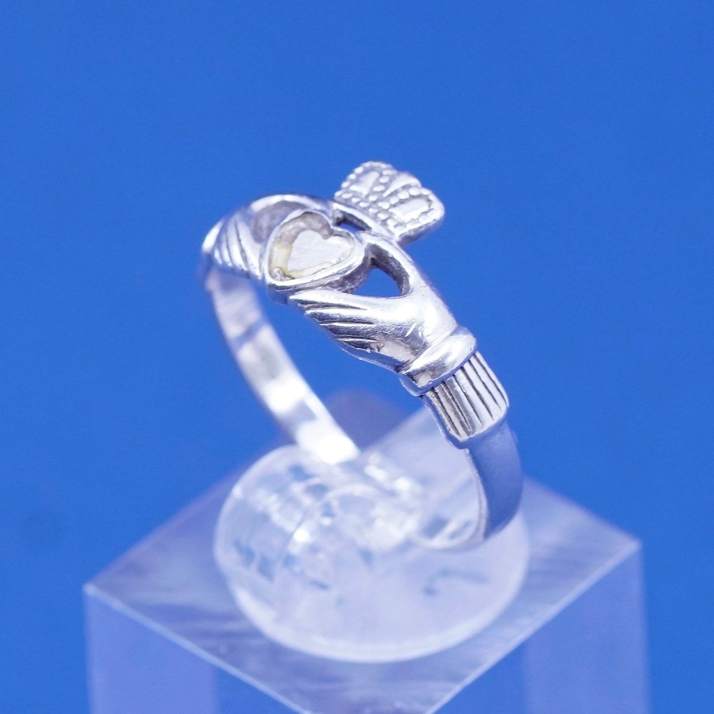 sz 9, vtg Ireland Solvar sterling silver claddagh ring, holding heart 925 band