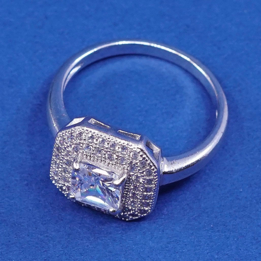 Size 8.25, vtg Sterling silver engagement ring, 925 band w/clear cz