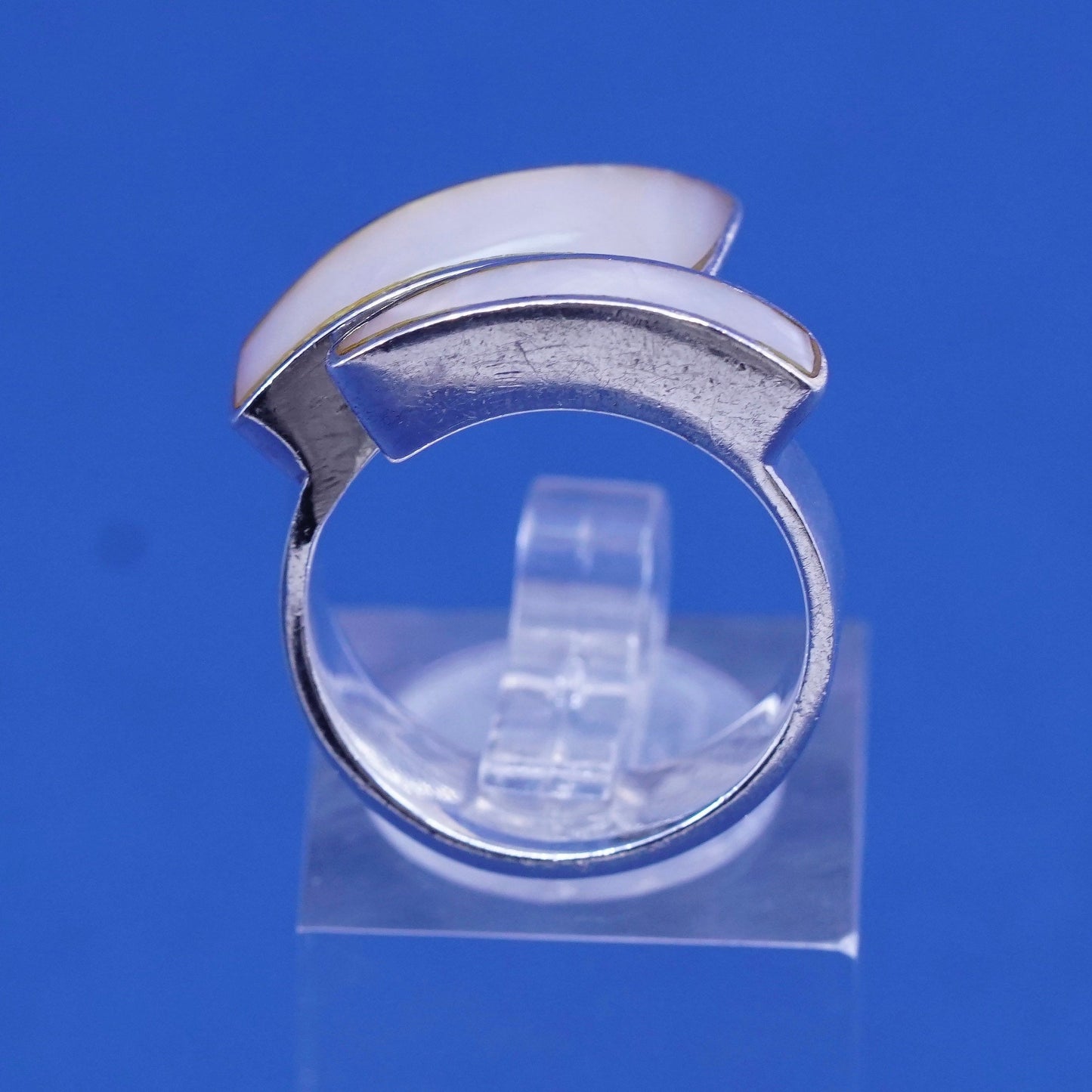 Size 7, vintage Sajen Sterling 925 silver statement ring with mother of pearl