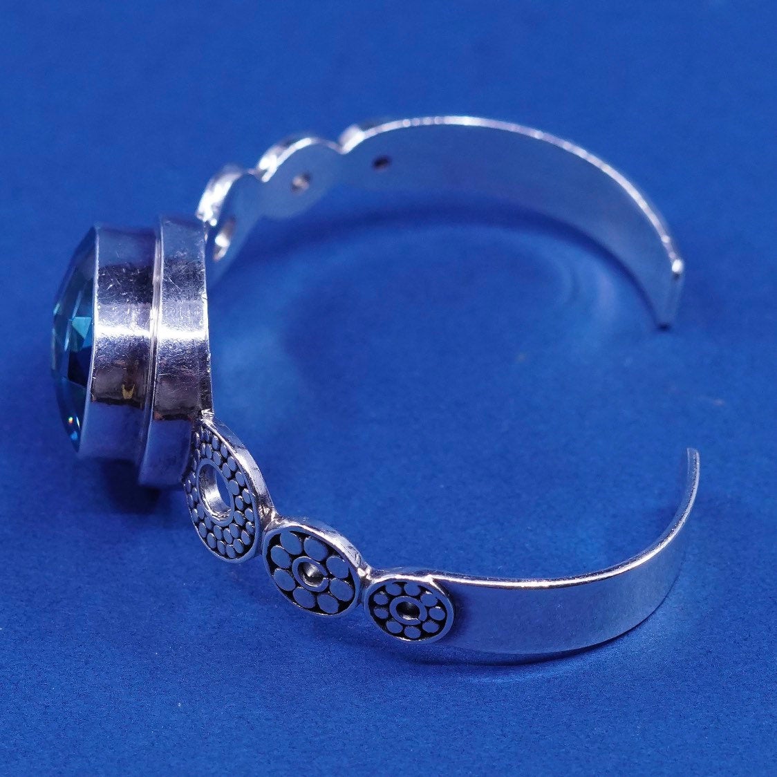 5.75" Lori Bonn Sterling silver handmade bangle bracelet 925 cuff w/ blue topaz