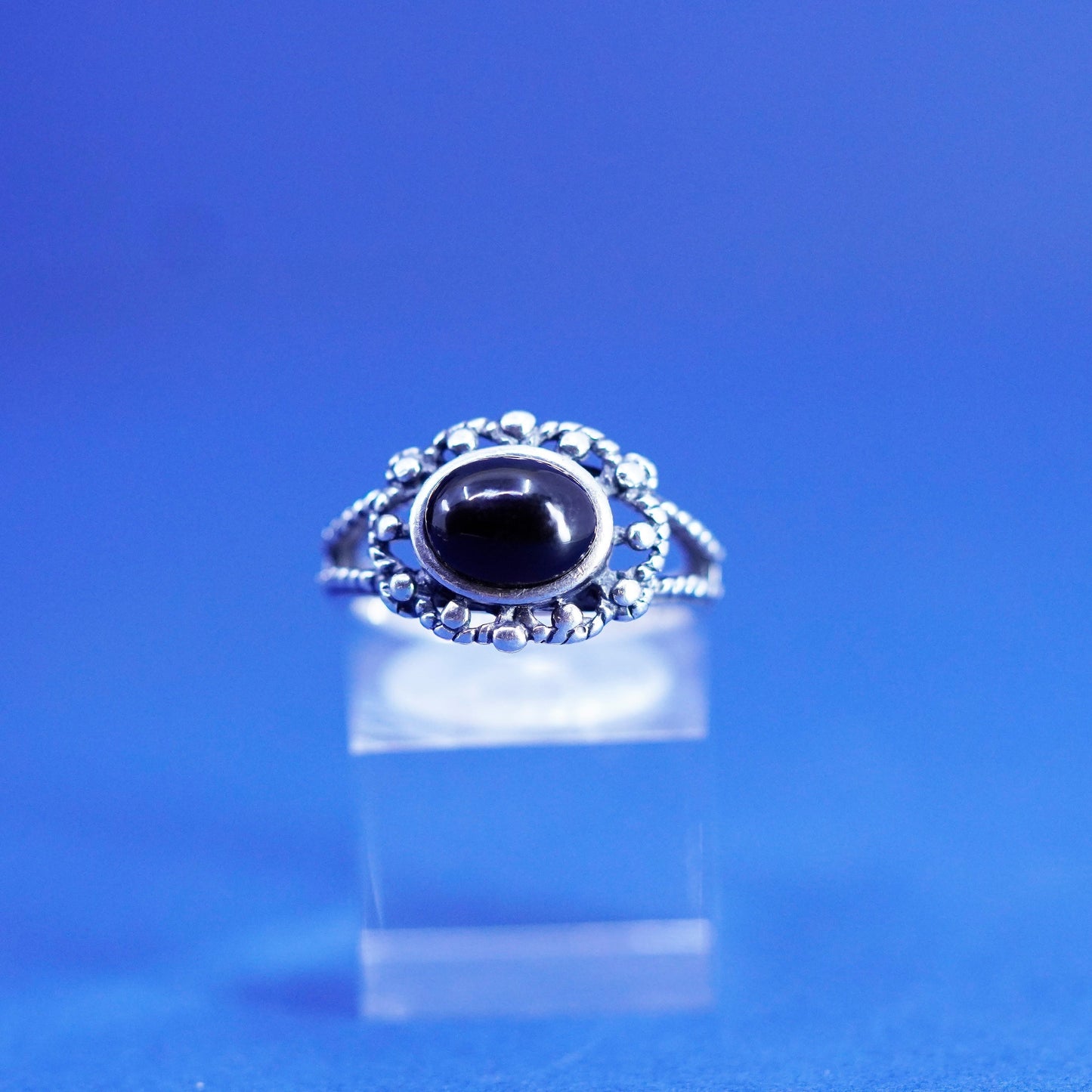 Size 7, vintage Sterling 925 silver handmade ring with onyx and beads details