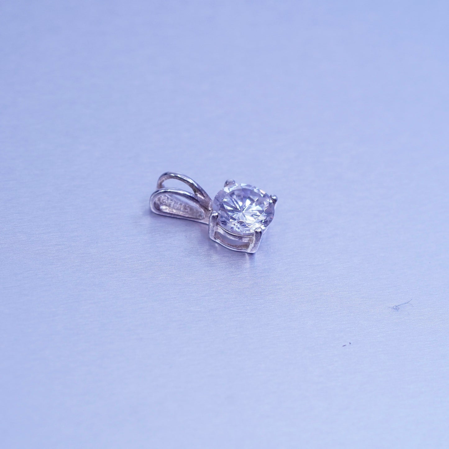 antique sterling 925 silver pendant with round Cz