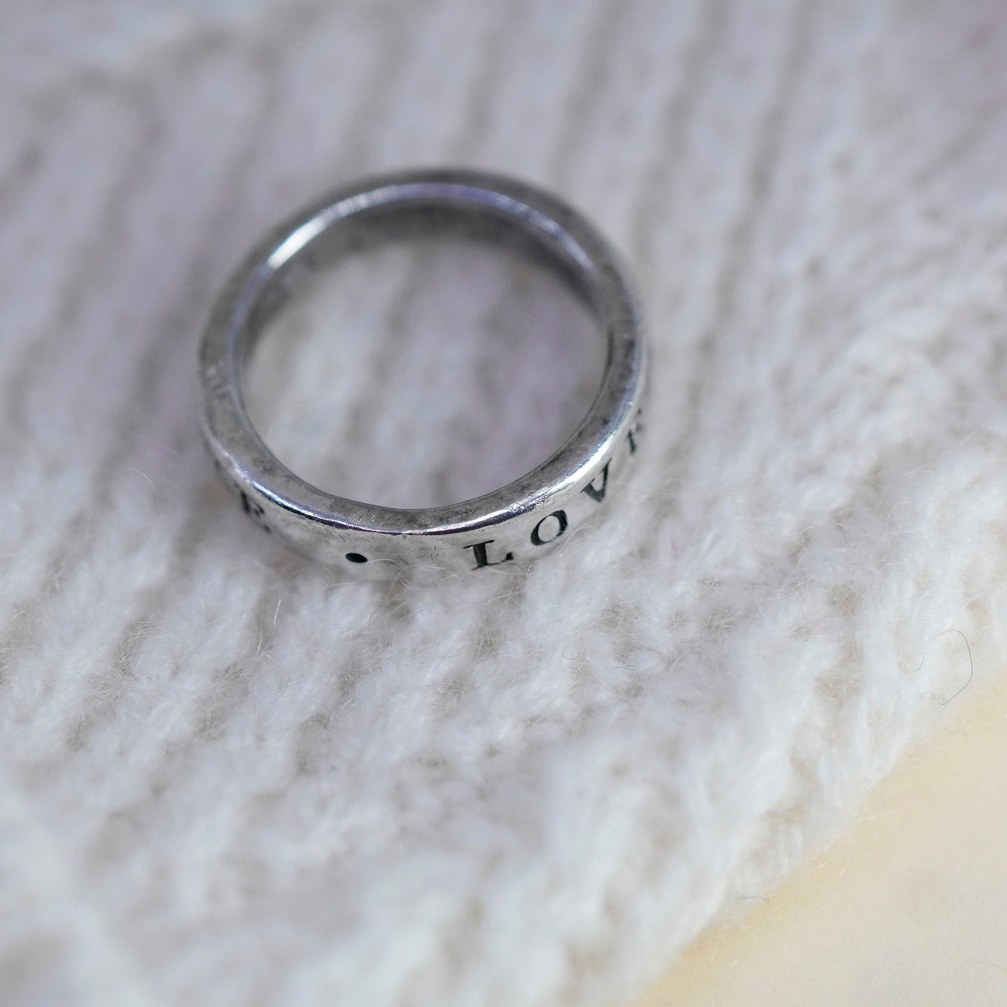 Size 5.75, VTG sterling silver ring, 925 quote band engraved “true love waits”