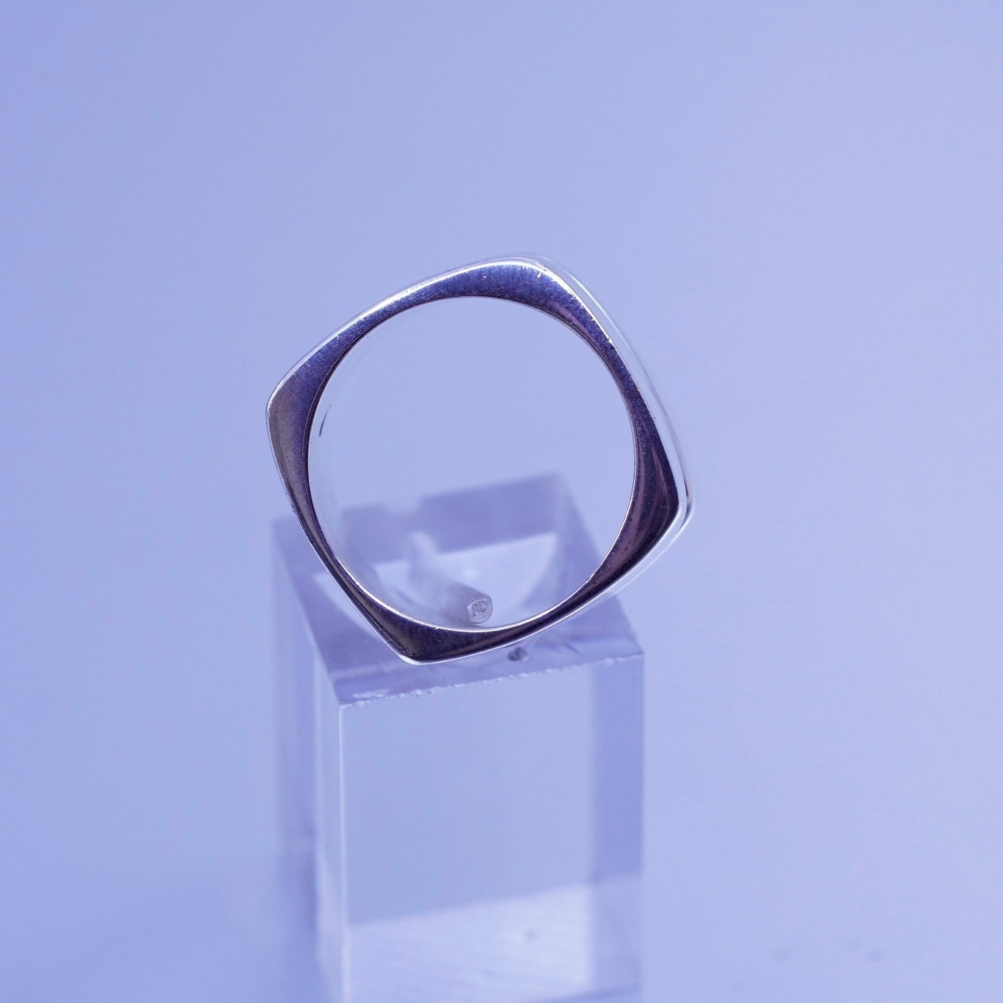 Size 7.75, vintage southwestern Sterling 925 silver ring, wide rubber band