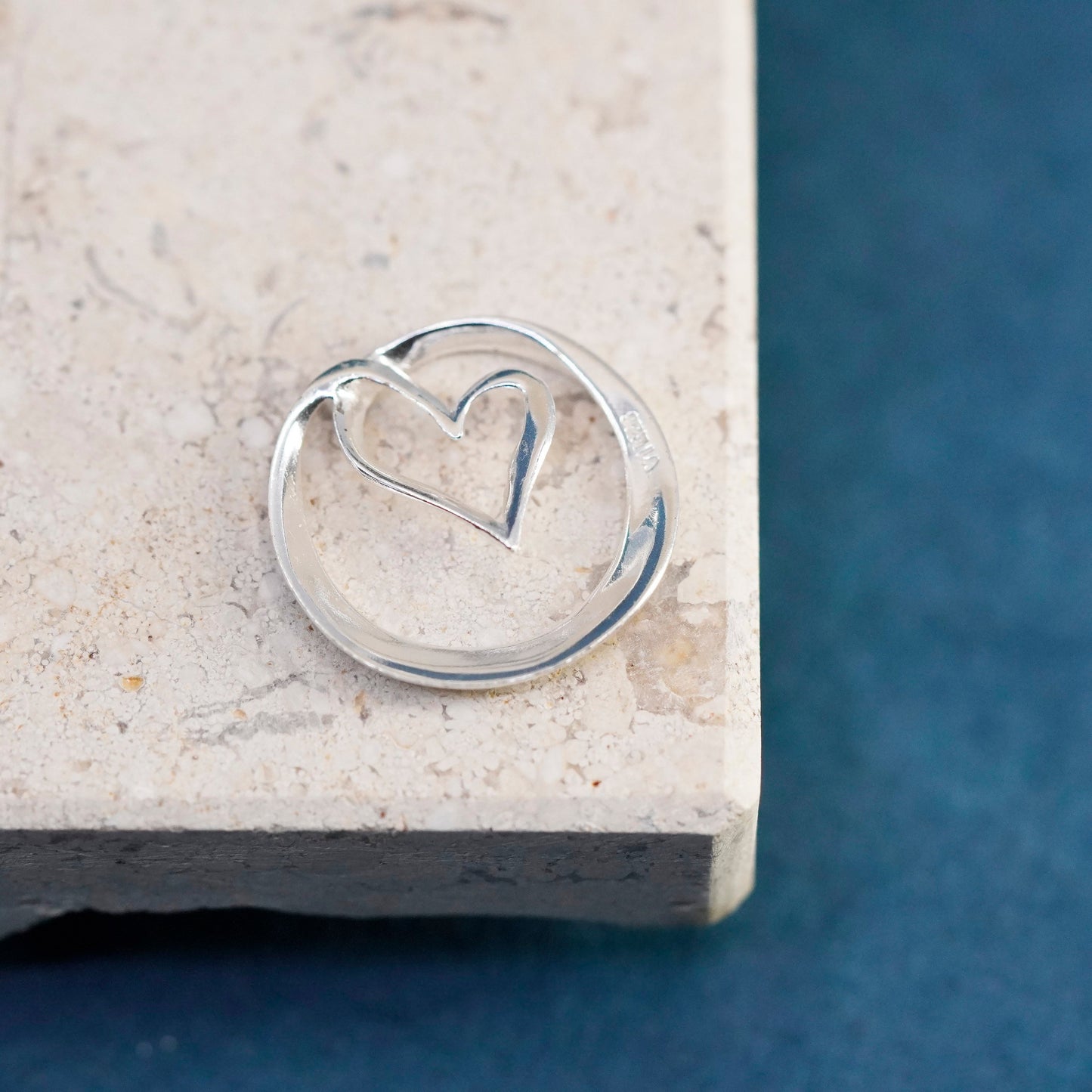sterling silver pendant, 925 heart charm engraves “a mother love has no end