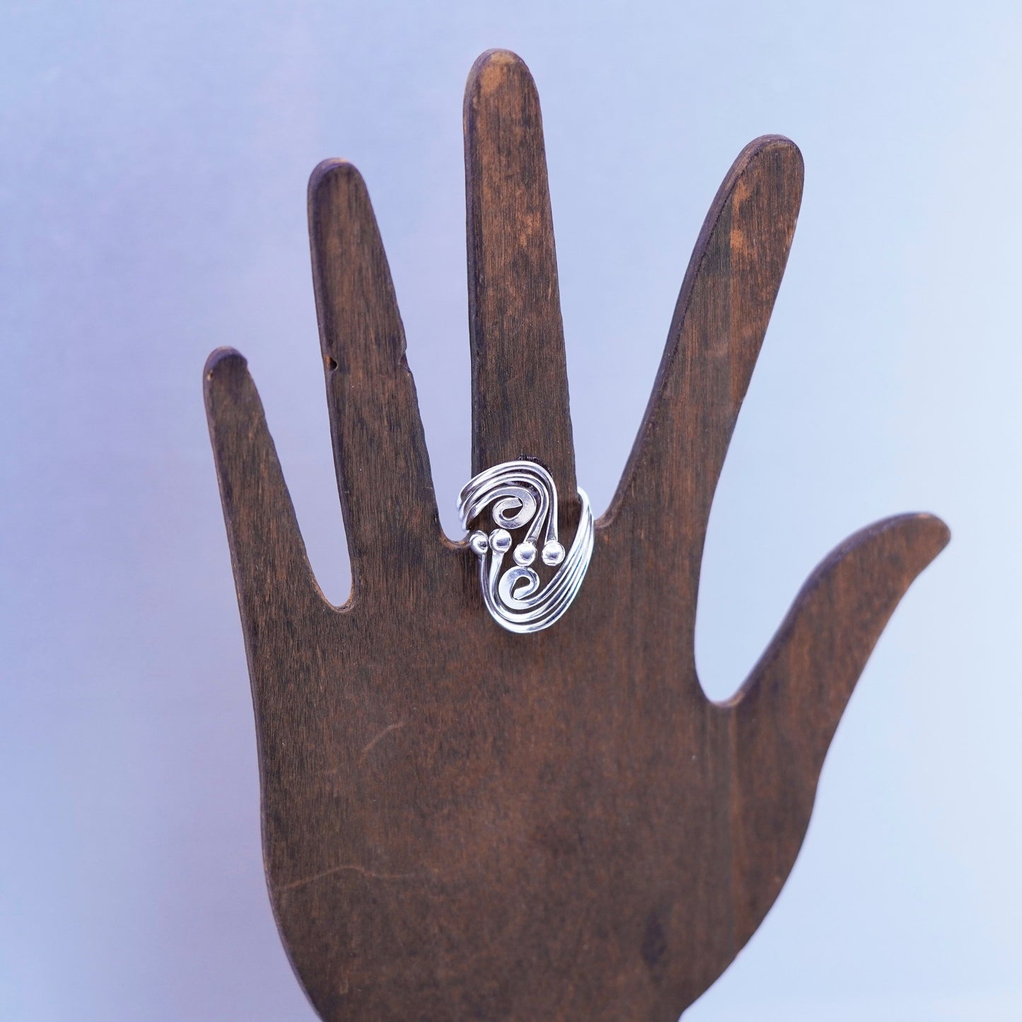 Size 8.5, vintage Sterling 925 silver handmade ring, filigree swirly band