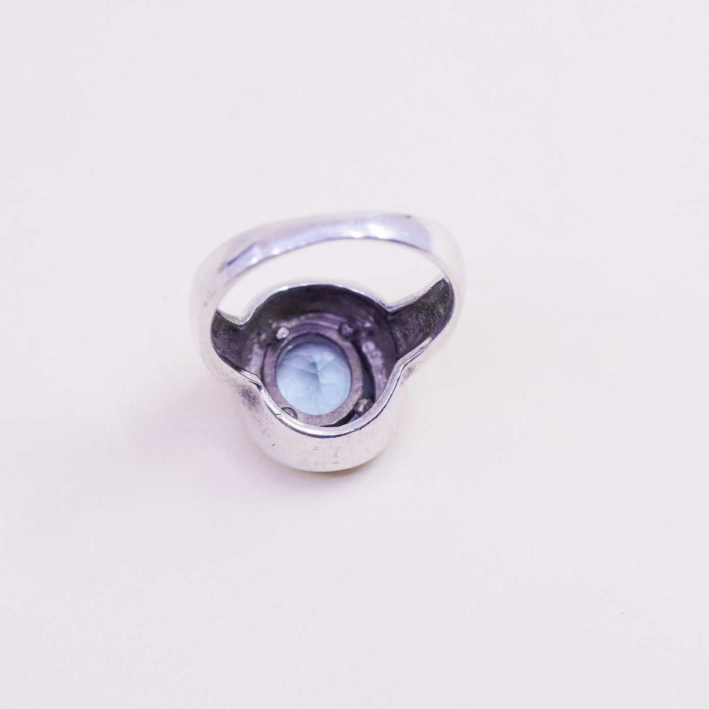 Size 7.5, vintage Sterling silver statement ring, 925 band with oval blue topaz