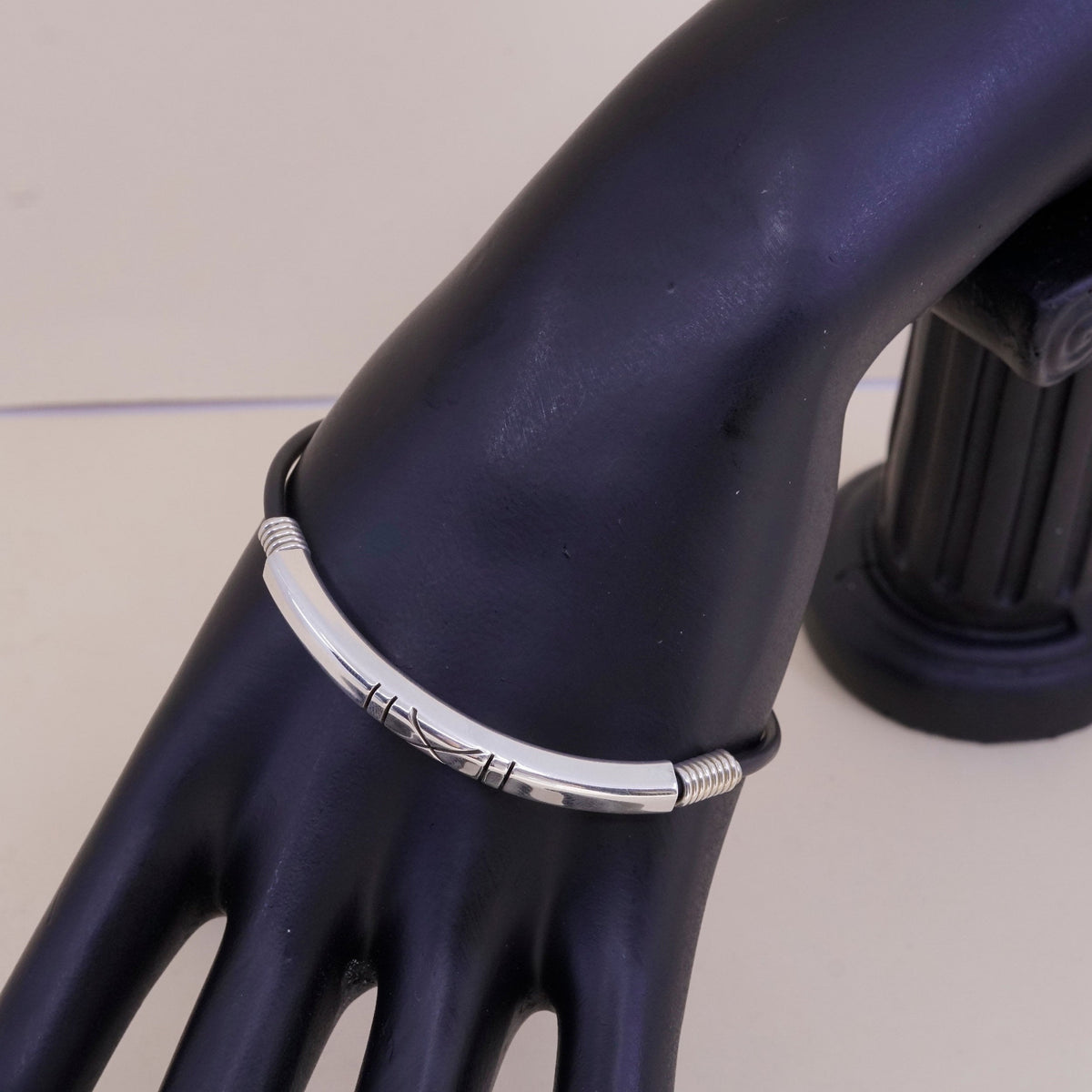 7.5”, Vintage black rubber chain with sterling 925 silver bar