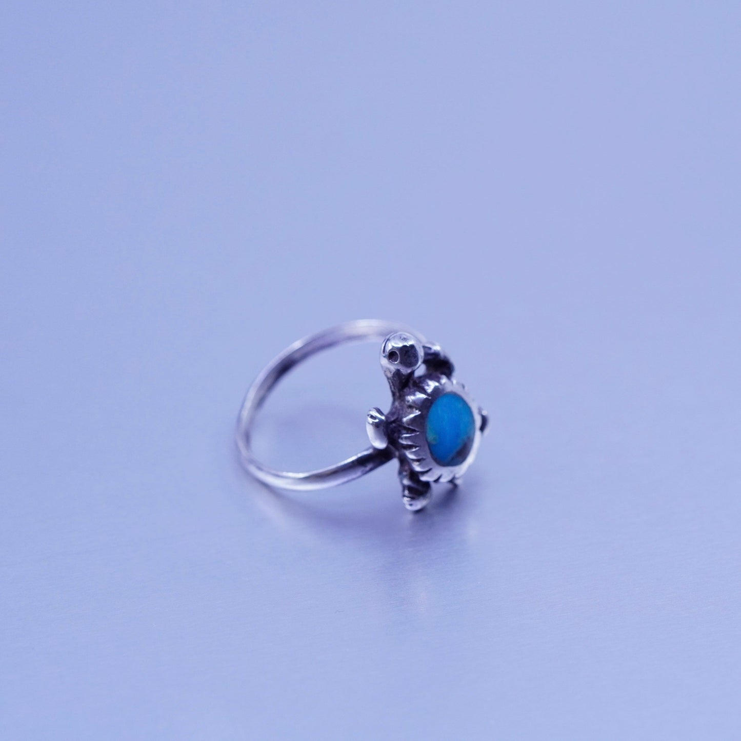 Size 6.5, Native American navajo Sterling 925 silver handmade ring w/ turquoise