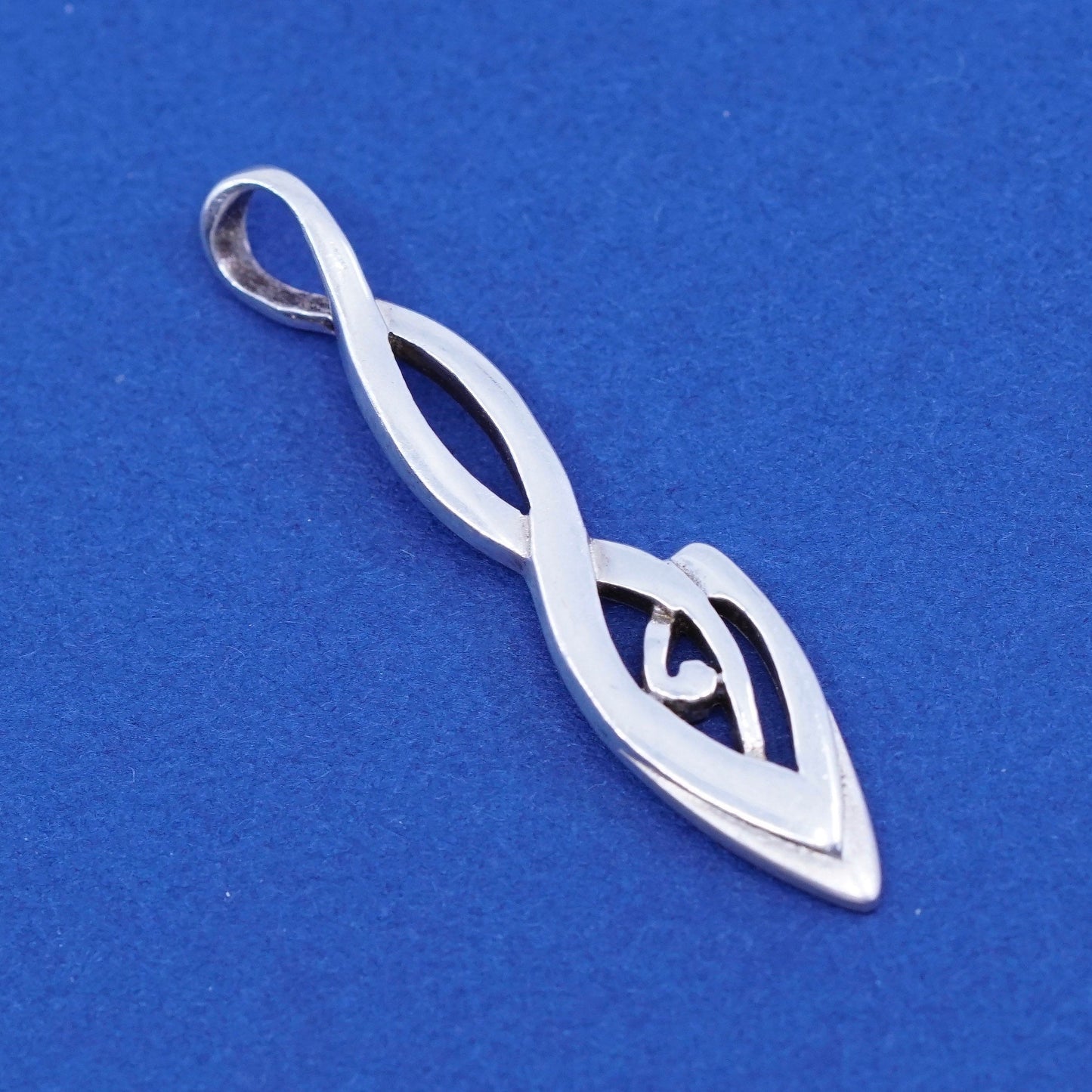 Vintage Km-05 Sterling silver handmade pendant, 925 filigree charm