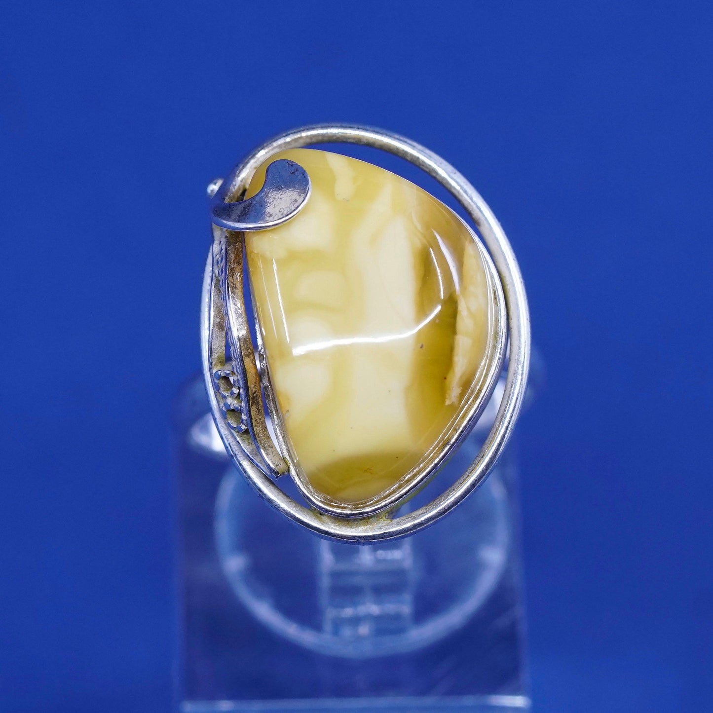 sz 8, Sterling silver handmade ring, Native American, southwestern 925 w/ amber