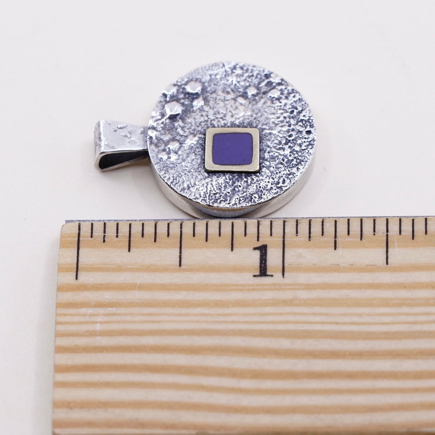 vtg 14K gold accent w/ sterling silver handmade textured pendant with purple
