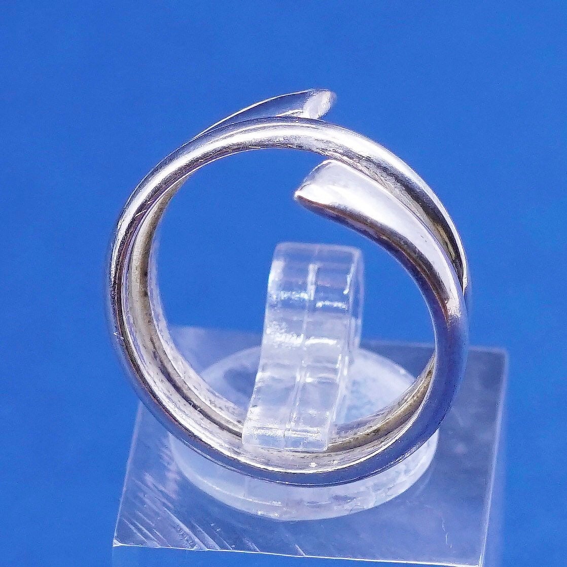 Size 7, vtg Sterling silver handmade wrapped ring, modern 925 statement ring