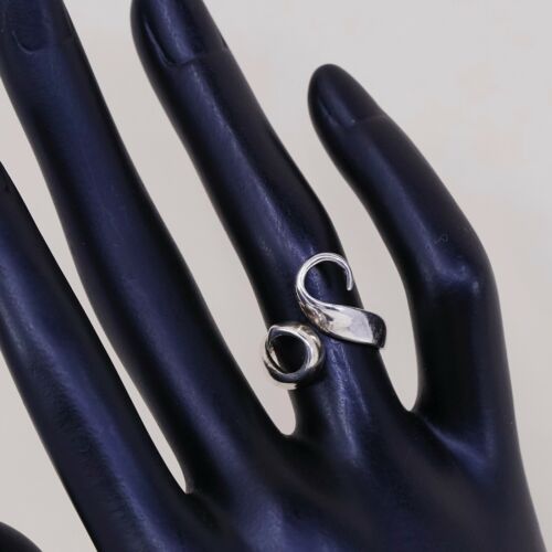 Size 4.25, Vtg Sterling Silver handmade Abstract Snake Ring. 925 Band