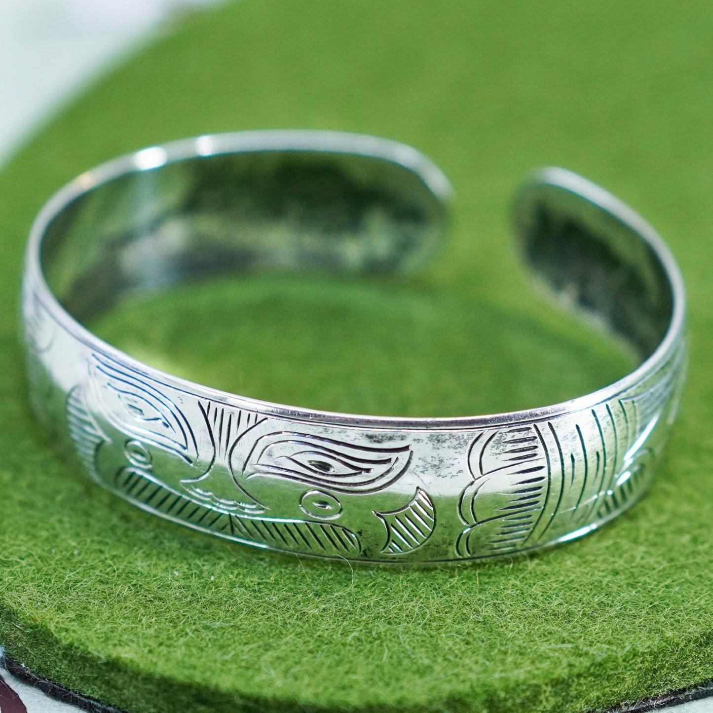 6.25”, Native American Sterling silver bracelet, southwestern 925 cuff face