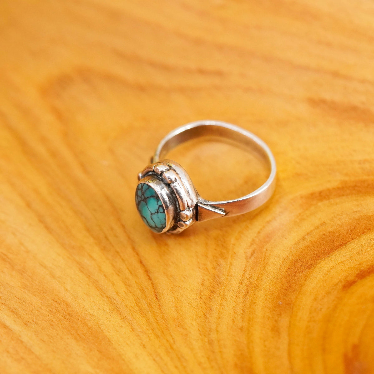 Size 5, Sterling 925 silver ring with spiderwebbed turquoise, Native American