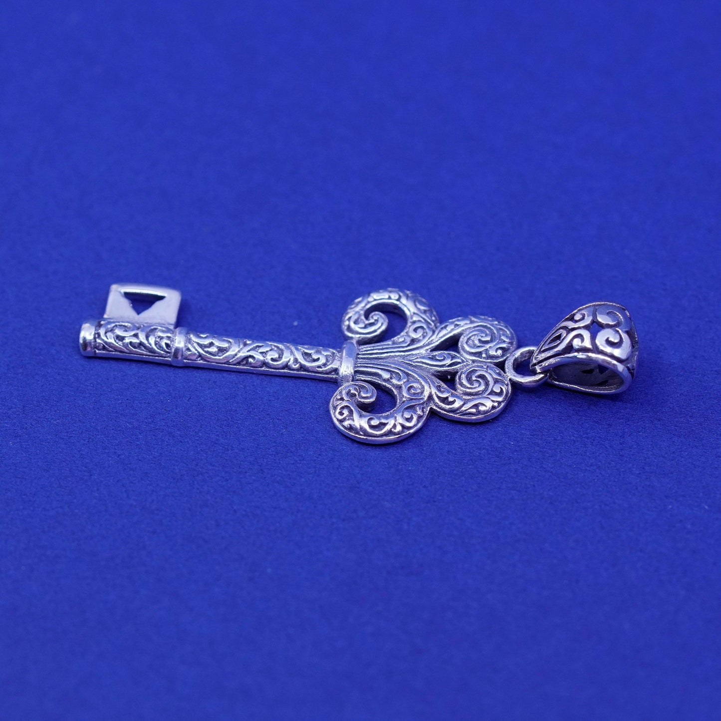 Vintage mexico sterling silver handmade pendant, 925 fleur de lis key