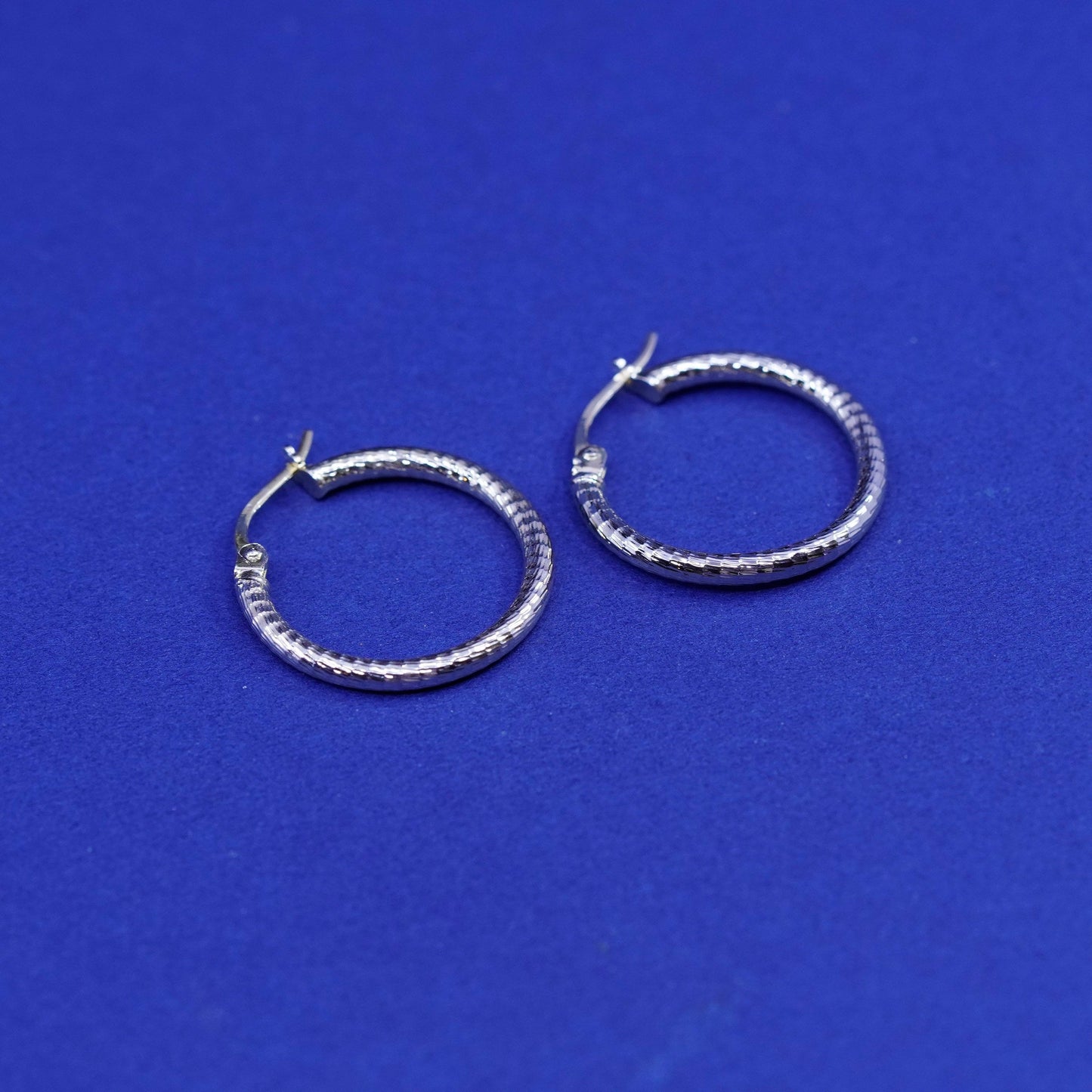 0.75”, vintage vermeil gold over Sterling silver hoop earrings italy 925 huggie