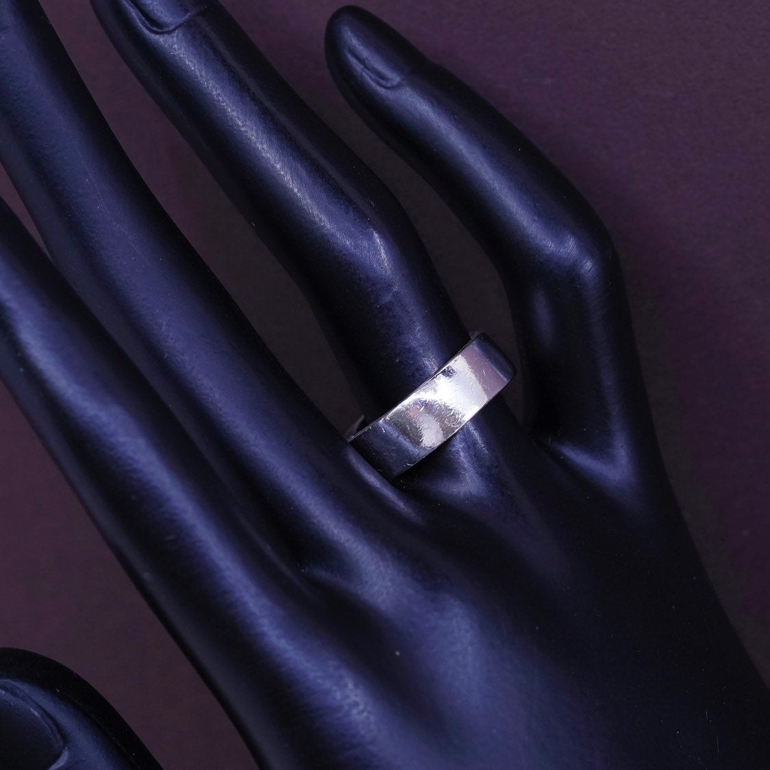 sz 7, vtg Sterling silver prayer ring, solid 925 band with "OM" engraved