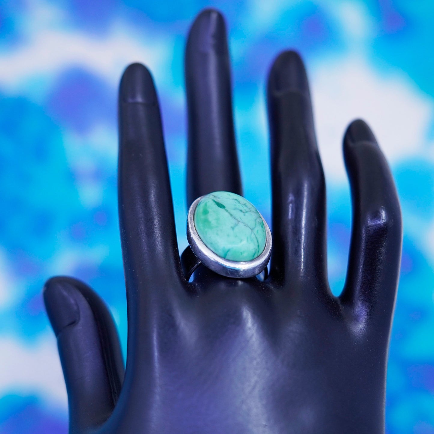 Size 8, vintage mexico Sterling 925 silver handmade ring with turquoise