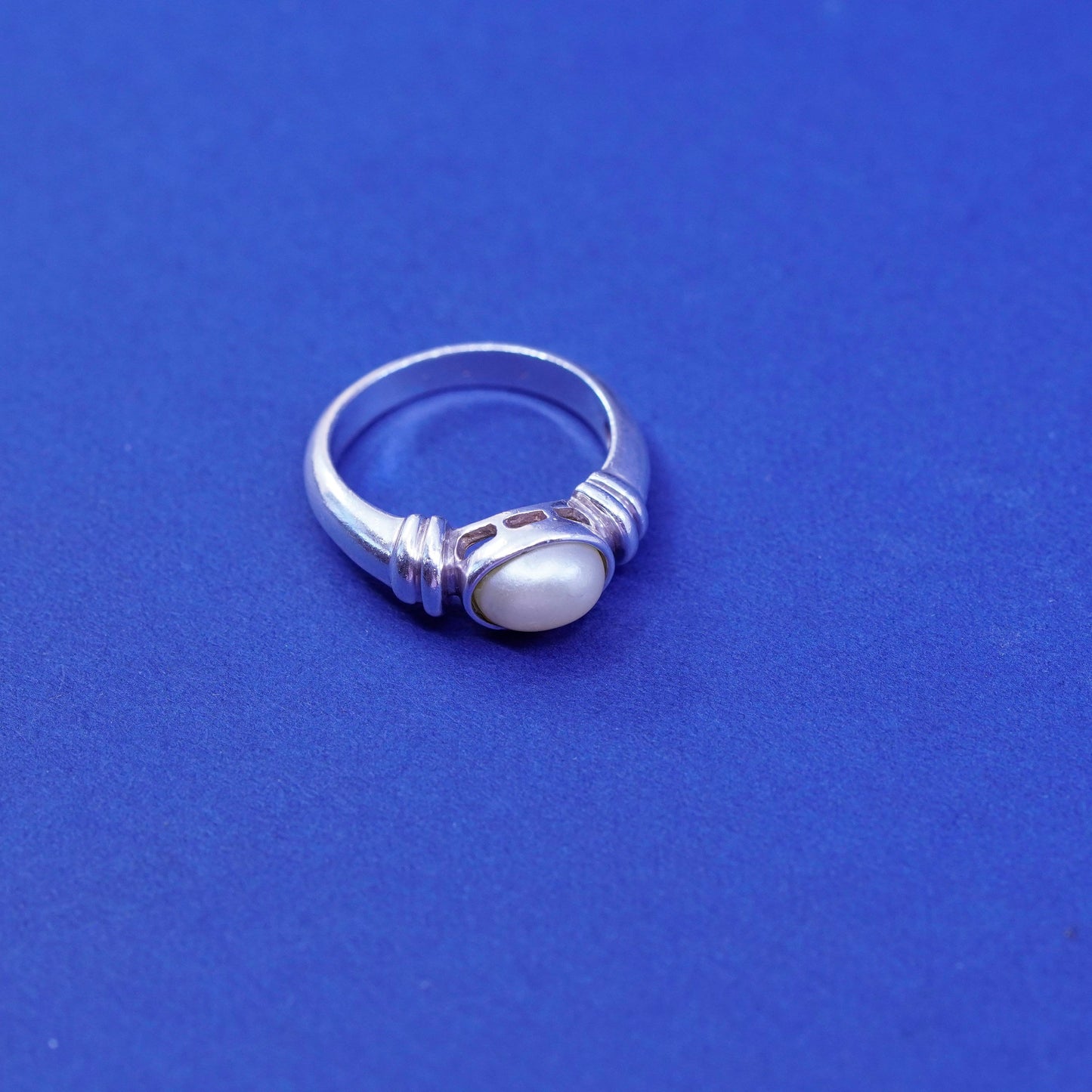 Size 7, vintage sterling 925 silver statement ring band with pearl