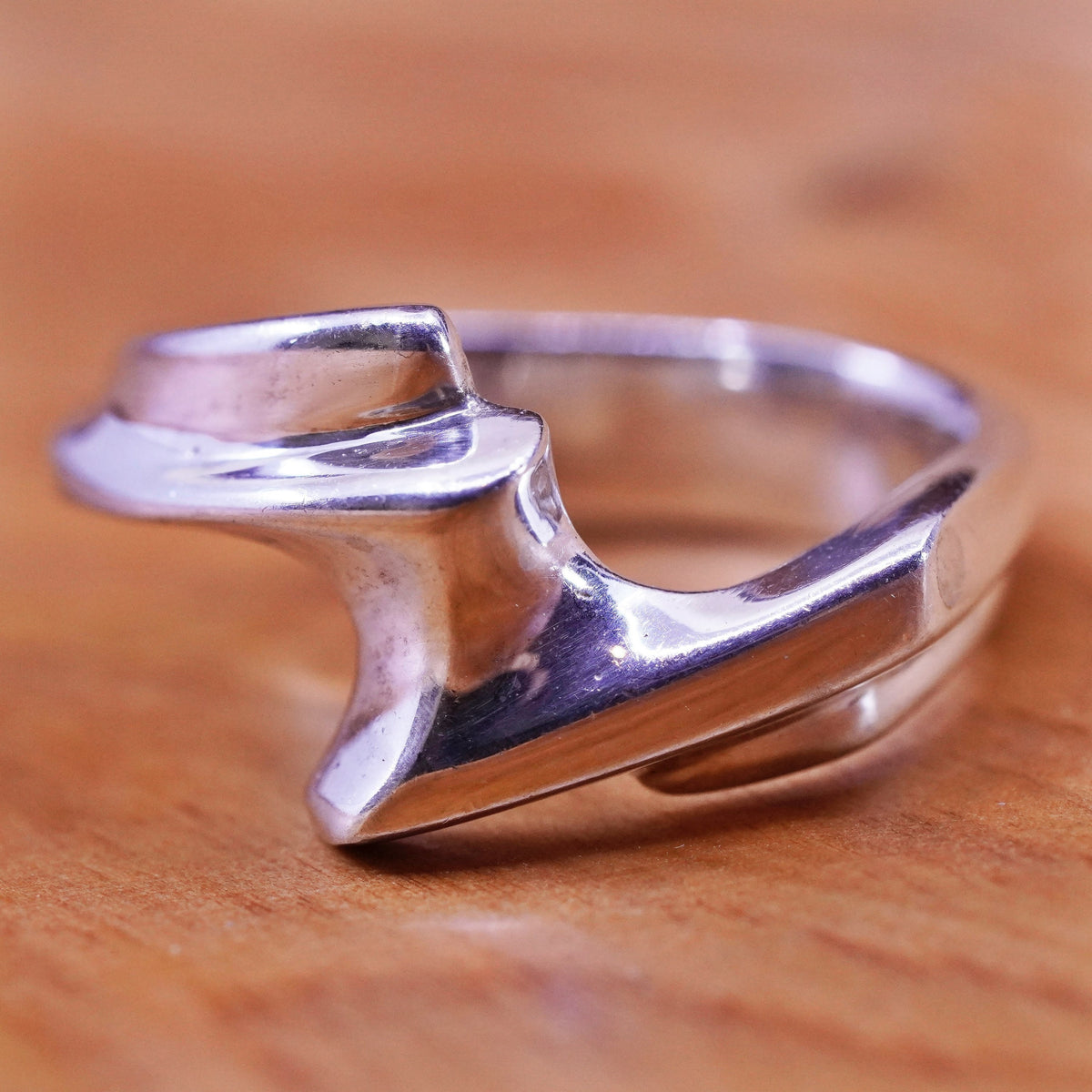 Size 9, vintage designer Sterling silver handmade ring, 925 ribbed band