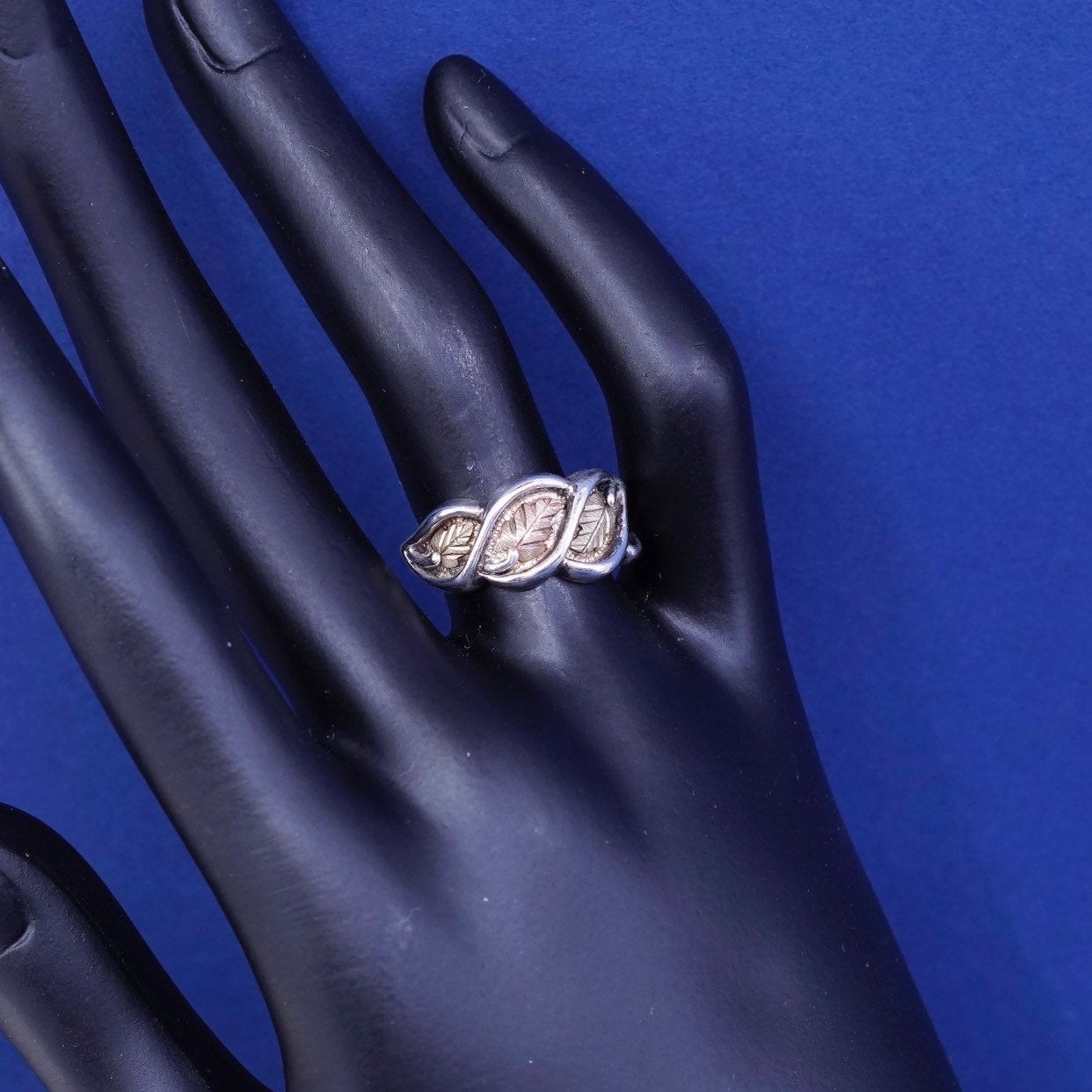 Size 7.25, vtg two tone 12K leaves w/ Sterling 925 silver handmade ring