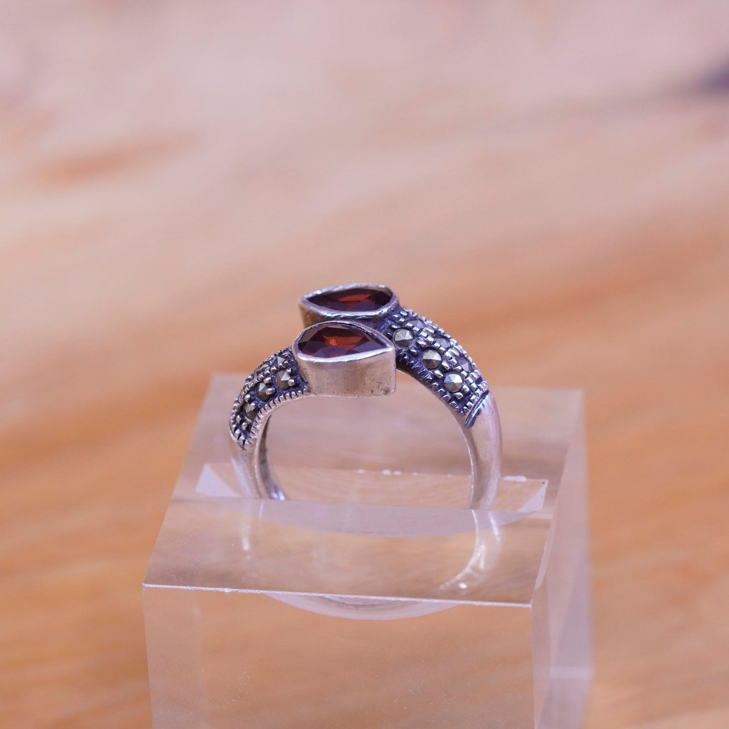 Size 6, vtg Sterling 925 silver handmade ring with teardrop ruby and marcasite