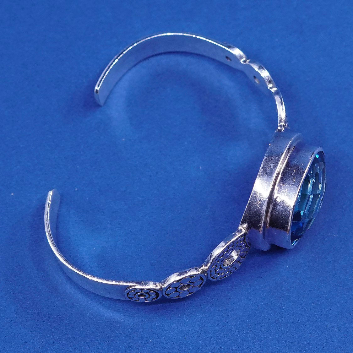 5.75" Lori Bonn Sterling silver handmade bangle bracelet 925 cuff w/ blue topaz