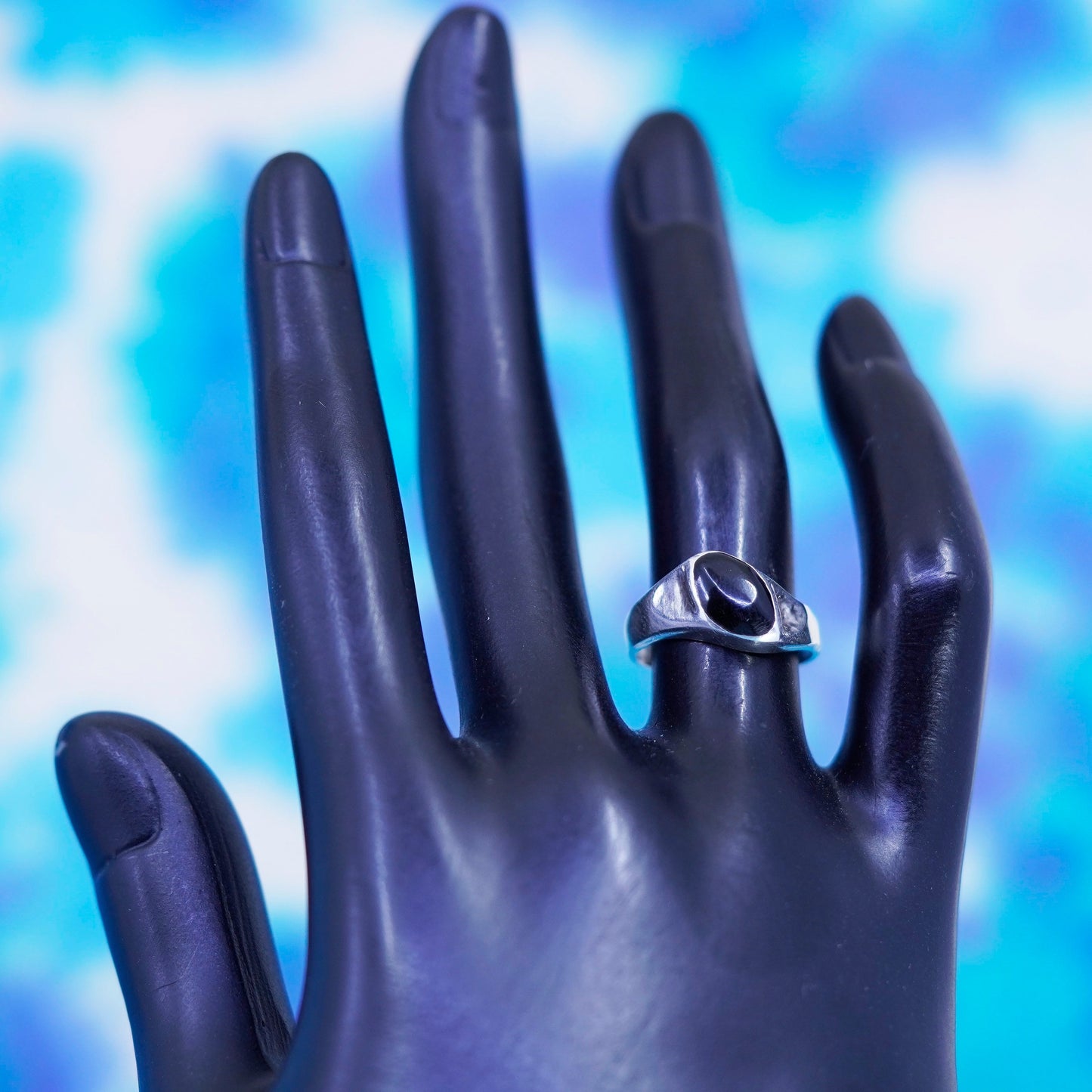 Size 5.5, vintage Sterling 925 silver handmade ring with black onyx