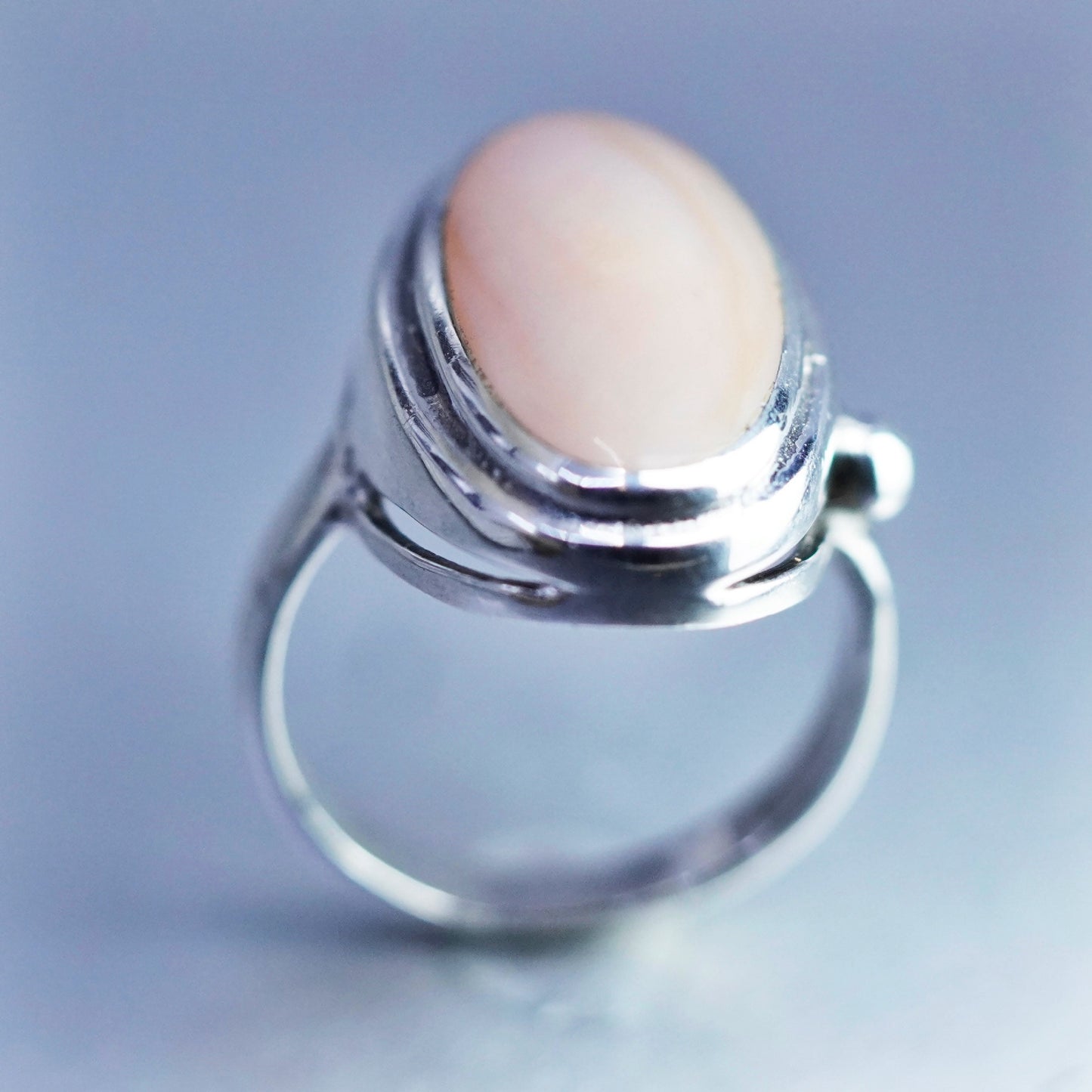 Size 8.75, southwestern Sterling 925 silver handmade ring pink mother of pearl