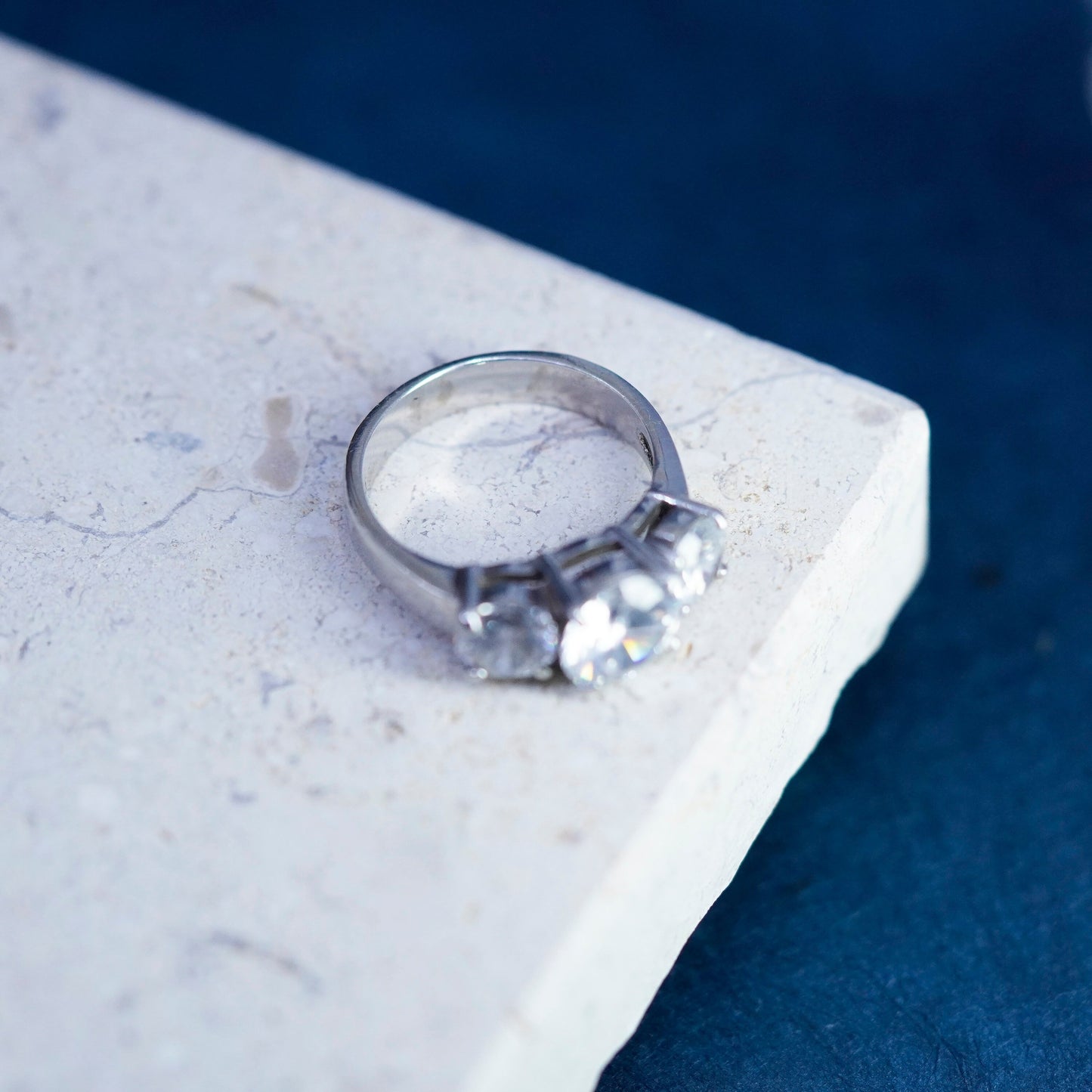 Size 7 vintage Sterling 925 silver engagement ring with cz