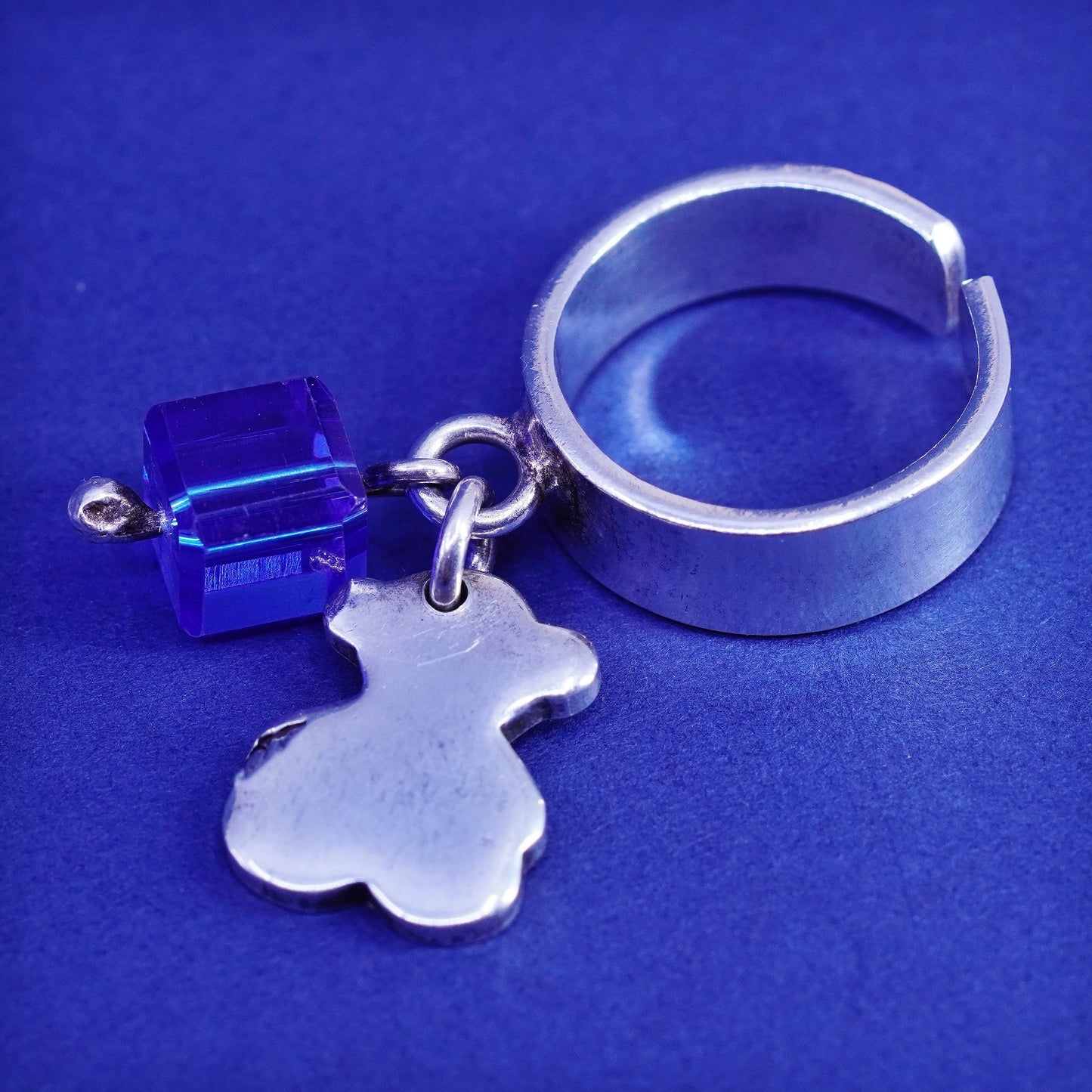 Size 5.5, vintage Sterling silver handmade ring, 925 band bear blue cz charm