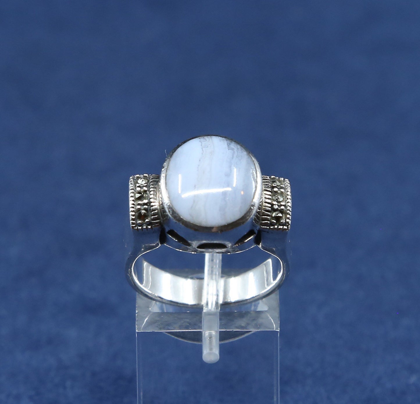 Size 8, vtg Sterling silver handmade ring, 925 w/ purple lace agate