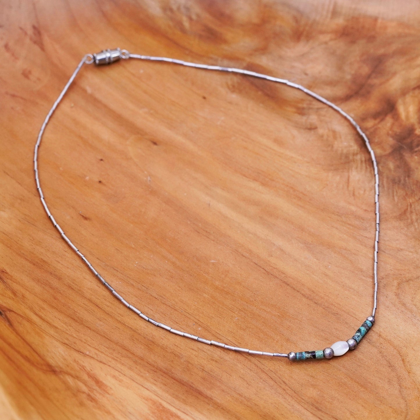 16”, Vintage Sterling 925 liquid silver necklace with turquoise beads