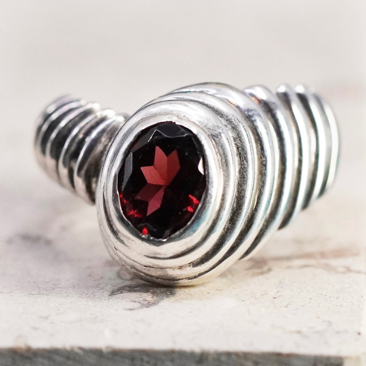 Size 5, vintage Sterling 925 silver handmade ribbed ring with Ruby
