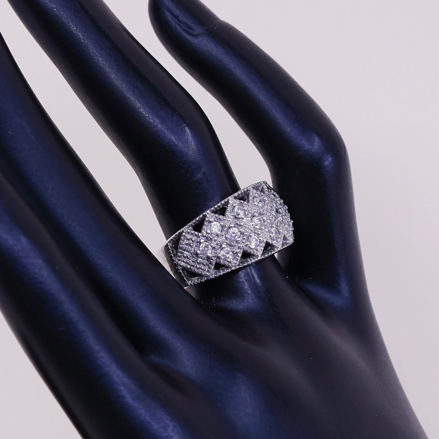 Size 6.75, vintage Sterling silver engagement ring, 925 band with cluster Cz