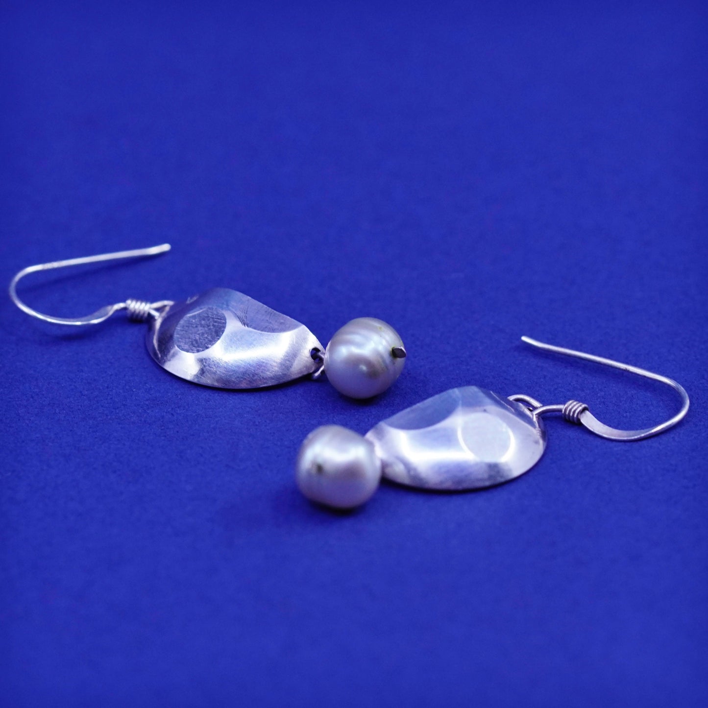 Vintage Sterling 925 silver handmade hammered earrings with pearl